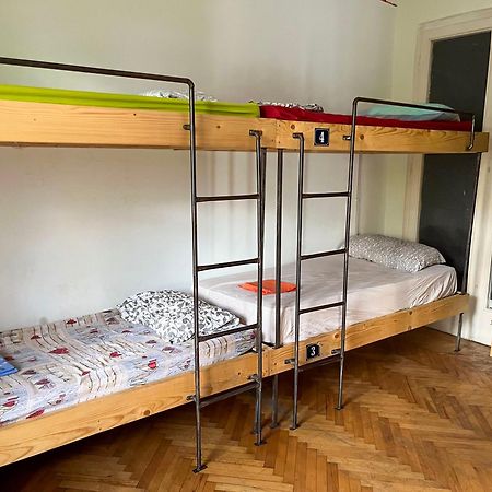 Milingona City Center Hostel Tirana Exterior photo