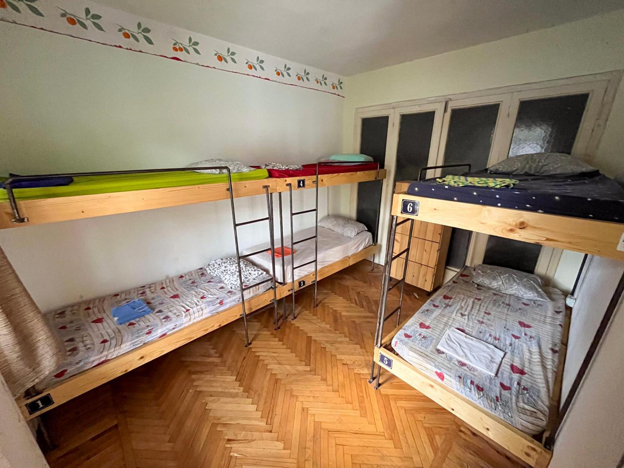 Milingona City Center Hostel Tirana Exterior photo