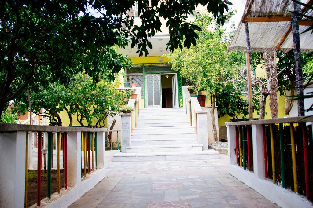 Milingona City Center Hostel Tirana Exterior photo